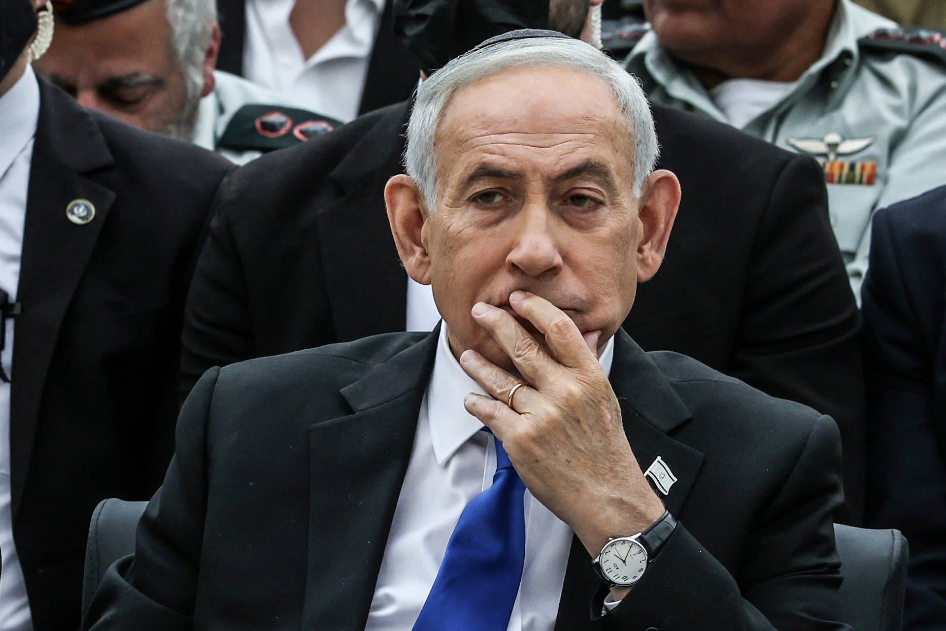 Will Netanyahu announce his retirement from politics by March 31, 2027?