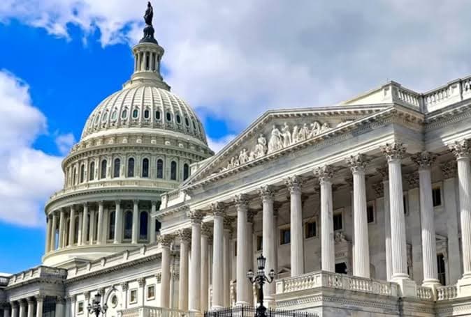 Who wins the Senate pending Hormuz Agreement by Oct 23 and oil below $80 before the midterms?